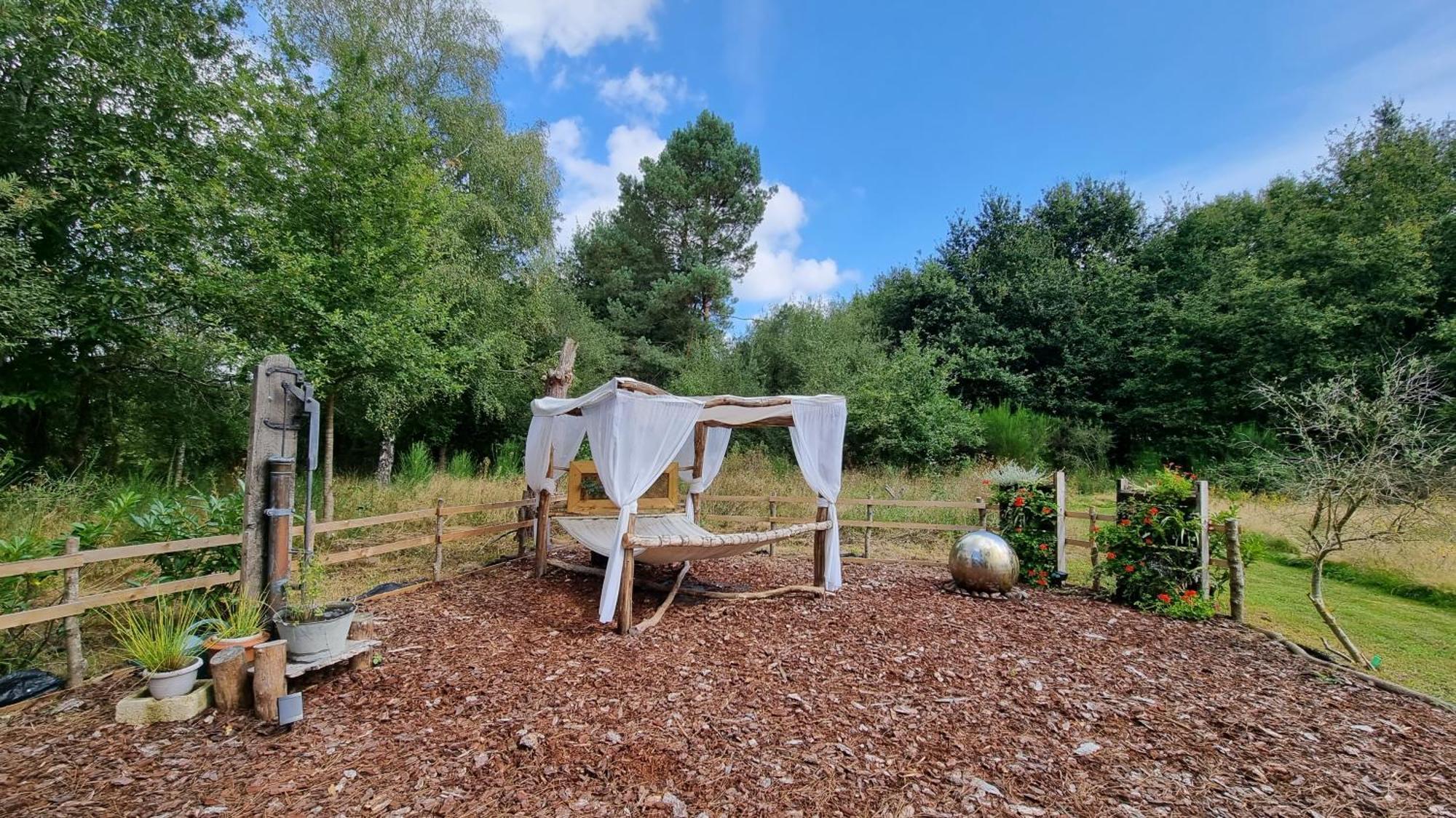 Luxury Bell Tent At Camping La Fortinerie Mouliherne 외부 사진